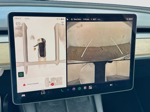 Used 2023 Tesla Model Y Long Range AWD/4WD image 10