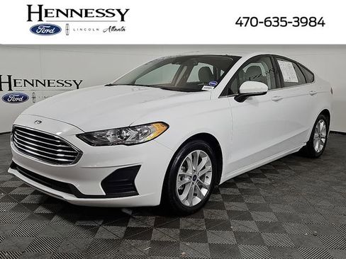 Used 2020 Ford Fusion SE image 1