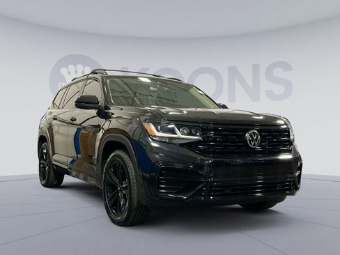 Used 2023 Volkswagen Atlas SEL R-Line image 10