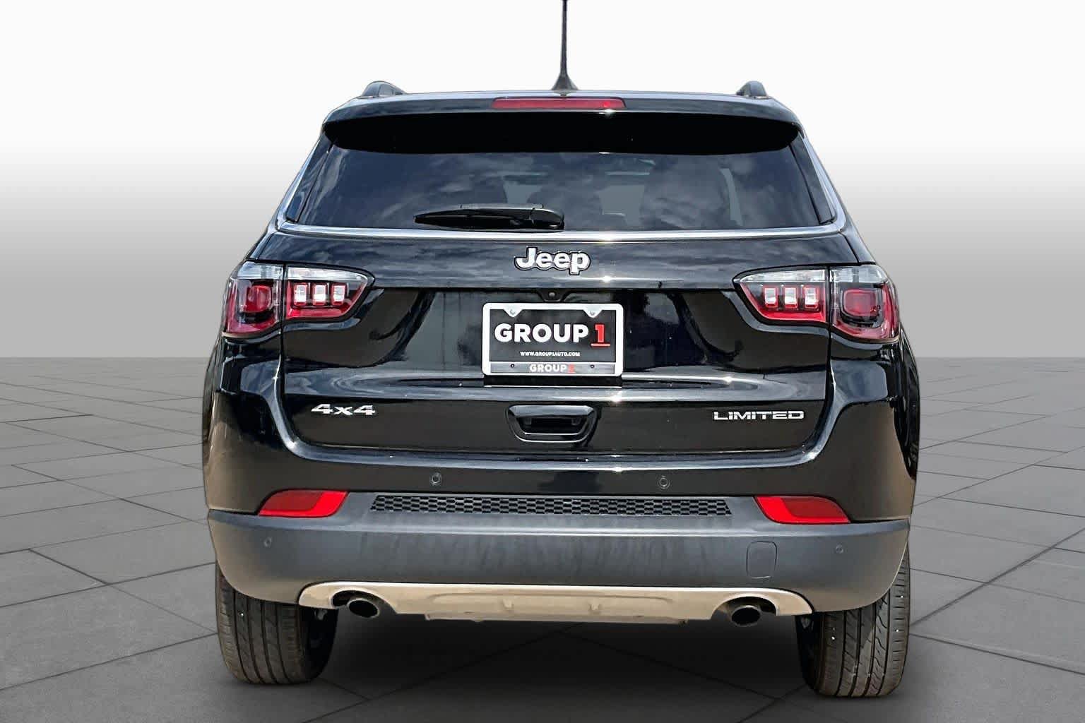 Used 2023 Jeep Compass Limited AWD/4WD image 4
