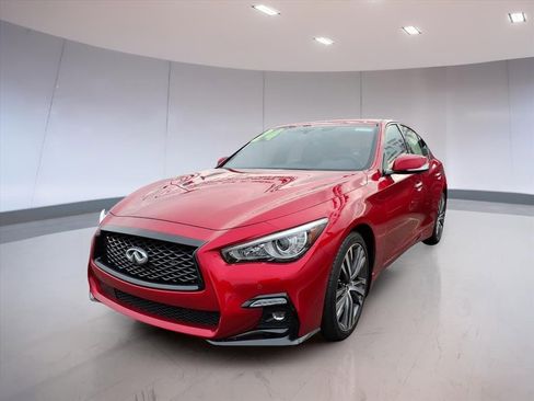 Used 2024 INFINITI Q50 Sensory image 2