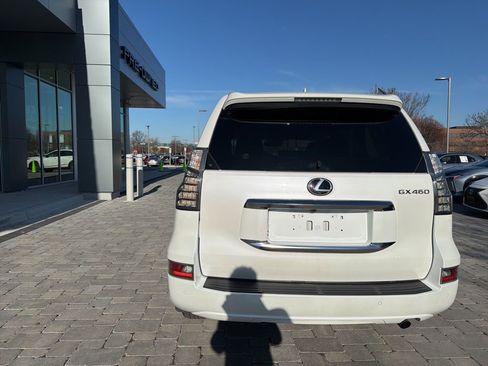 Used 2022 Lexus GX 460 Premium w/ Premium Plus Package image 16