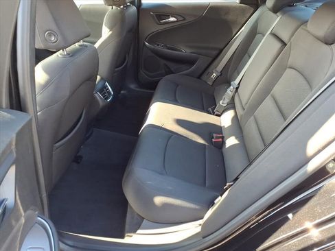 Used 2020 Chevrolet Malibu LT image 12