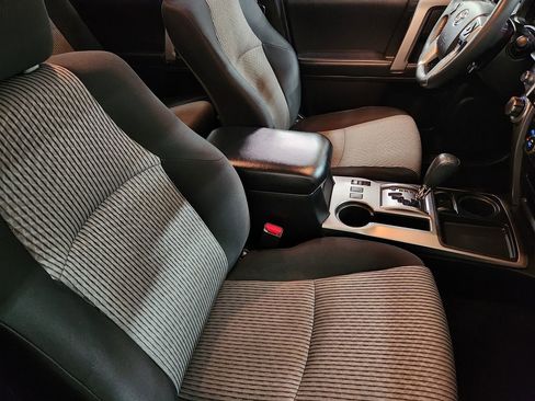 Used 2022 Toyota 4Runner SR5 image 31