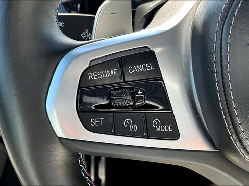 Used 2025 BMW X7 M60i image 16