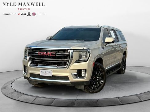 Used 2022 GMC Yukon XL SLT w/ SLT Luxury Package RWD image 1