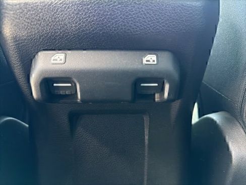 Used 2018 Jeep Wrangler Unlimited Sport S AWD/4WD image 10