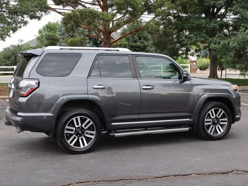 Used 2016 Toyota 4Runner Limited AWD/4WD image 4