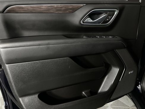 Used 2024 Chevrolet Tahoe Z71 w/ Z71 Off-Road Package image 28