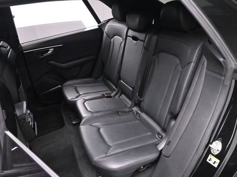 Used 2023 Audi Q8 Prestige w/ Prestige Package AWD/4WD image 19