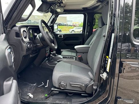 New 2026 Jeep Wrangler Unlimited Sport AWD/4WD image 16