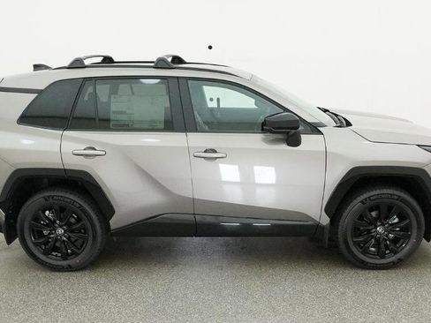 Used 2026 Toyota RAV4 SE FWD image 14
