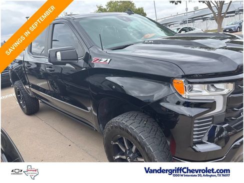 Used 2024 Chevrolet Silverado 1500 LT Trail Boss w/ LT Trail Boss Premium Package AWD/4WD image 3