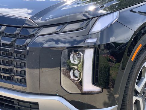 Used 2025 Hyundai Palisade SEL FWD image 6