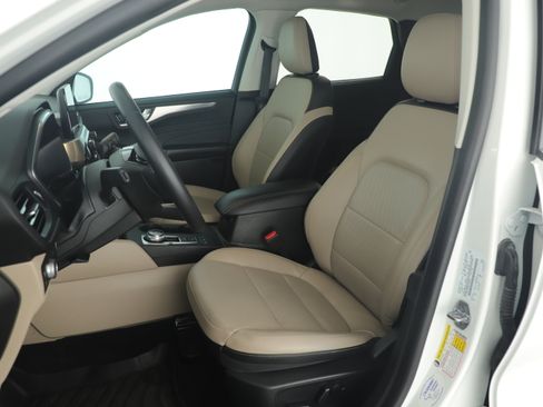 Used 2021 Ford Escape Titanium image 7