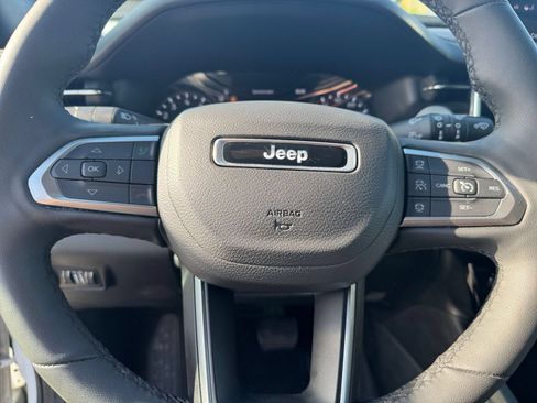 Used 2025 Jeep Compass Limited AWD/4WD image 29