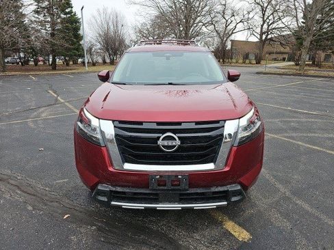 Used 2023 Nissan Pathfinder SL image 9