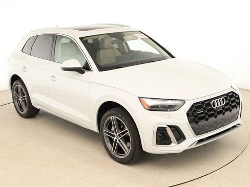 Certified 2023 Audi Q5 e Prestige w/ Prestige Package image 36