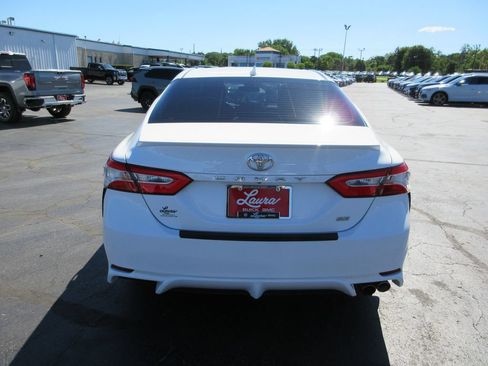 Used 2020 Toyota Camry SE FWD image 7