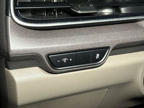 New 2026 Kia Carnival EX FWD image 17