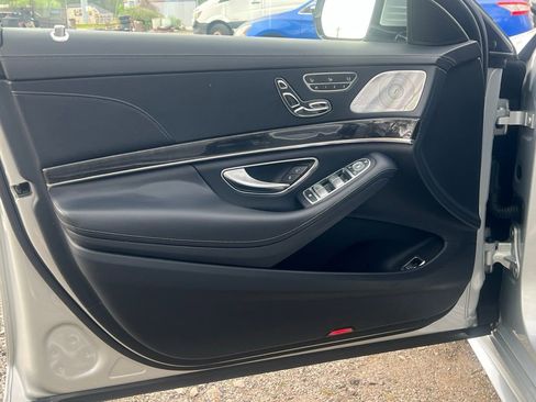 Used 2017 Mercedes-Benz S 550 4MATIC Sedan w/ Sport Package image 9