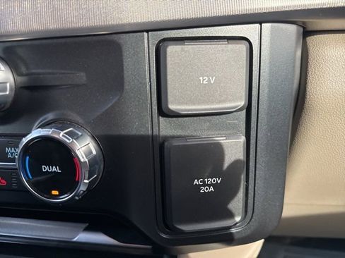 Used 2025 Ford F350 Platinum w/ Platinum Plus Package image 26