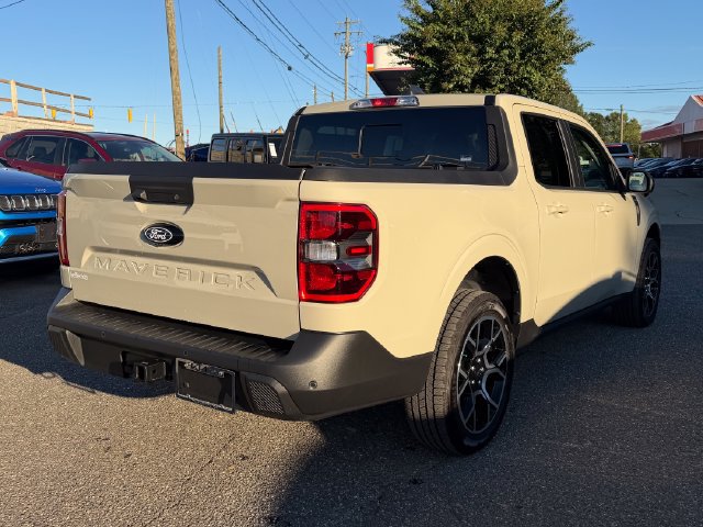 Used 2025 Ford Maverick Lariat AWD/4WD image 5