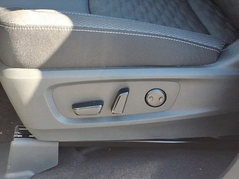 New 2025 Nissan Pathfinder SV image 10