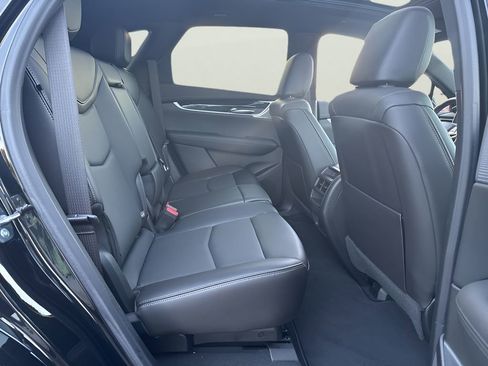 Certified 2025 Cadillac XT5 Premium Luxury w/ Technology Package image 18