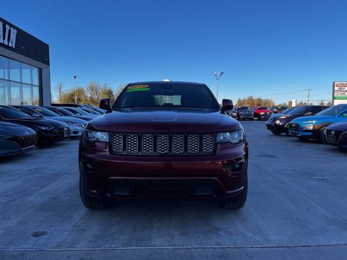 Used 2019 Jeep Grand Cherokee Altitude image 6