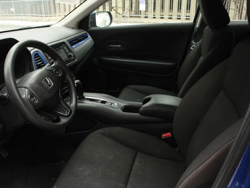 Used 2018 Honda HR-V LX image 13