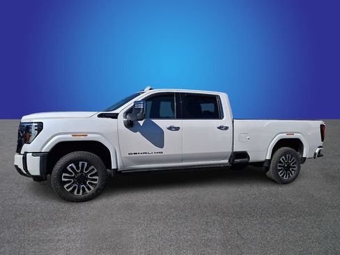 Used 2024 GMC Sierra 3500 Denali Ultimate AWD/4WD image 7