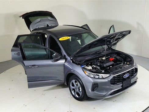 Used 2024 Ford Escape ST-Line image 24