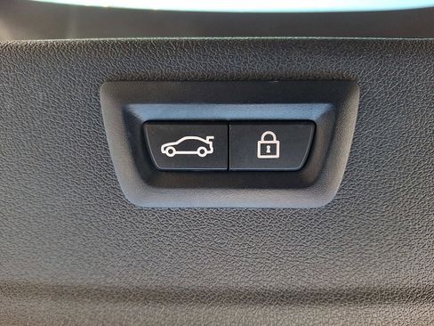 Certified 2023 BMW X6 xDrive40i w/ Executive Package image 29