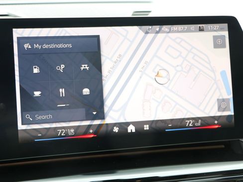 Certified 2025 BMW X1 xDrive28i w/ Technology Package image 22