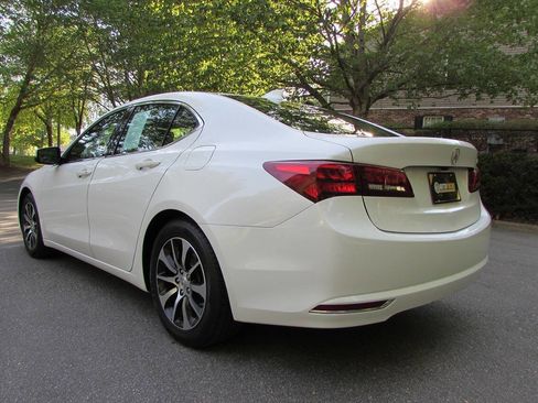 Used 2017 Acura TLX image 4