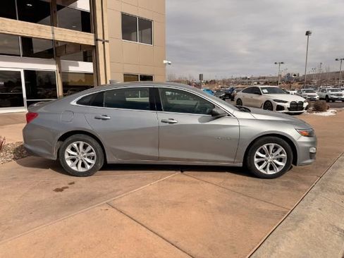 Used 2025 Chevrolet Malibu LT FWD image 9