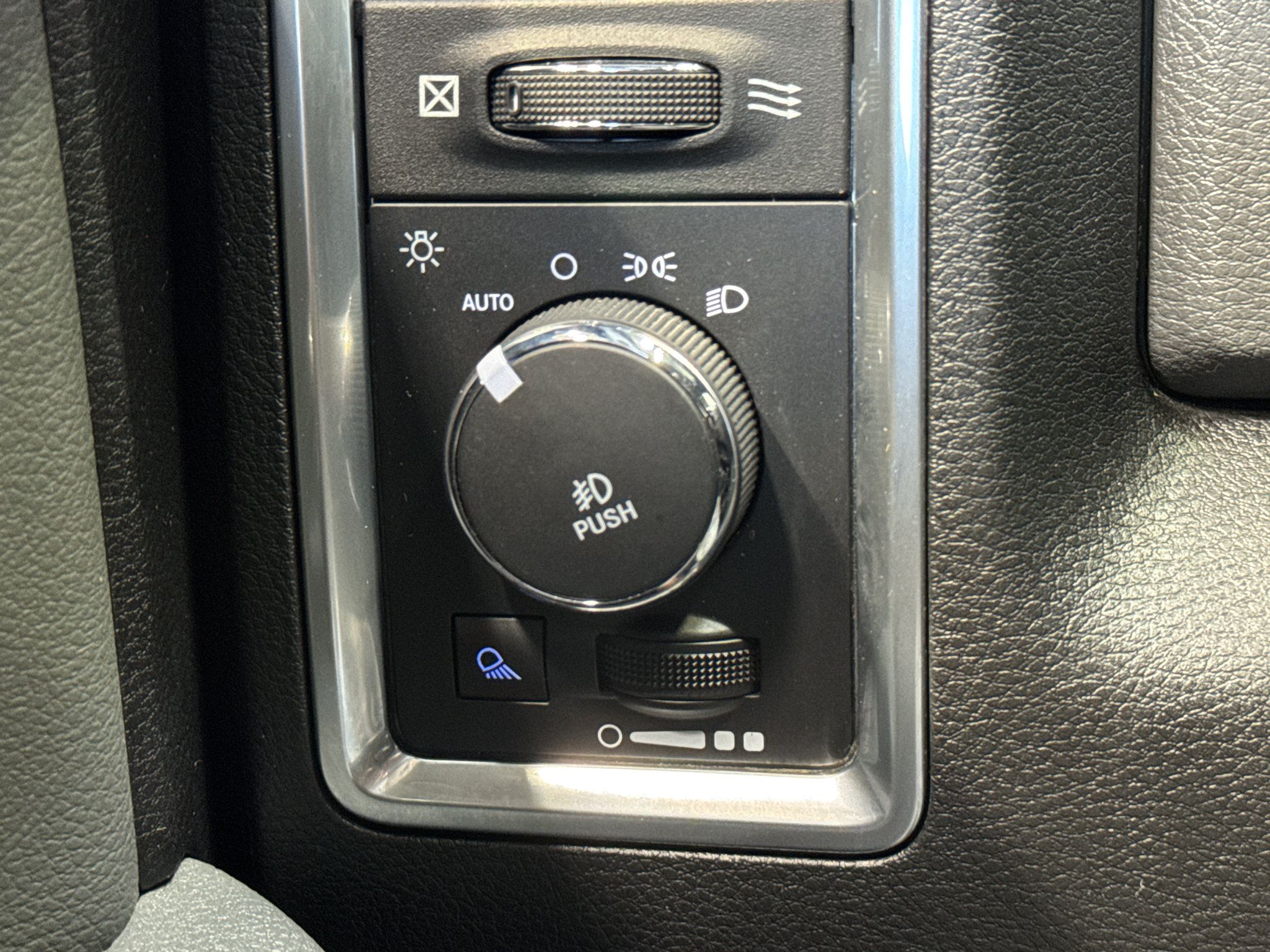 Used 2018 RAM 1500 Big Horn AWD/4WD image 28