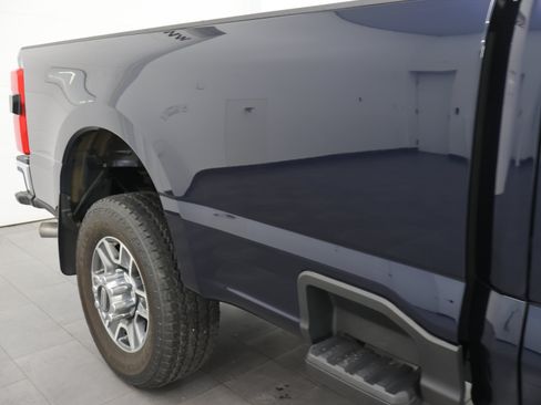Used 2023 Ford F350 Lariat w/ FX4 Off-Road Package AWD/4WD image 28