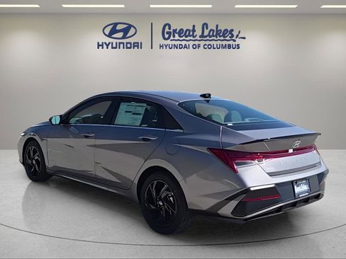 New 2026 Hyundai Elantra SEL Sport Premium w/ Cargo Package FWD image 3