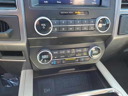 Used 2021 Ford Expedition Max Platinum image 22