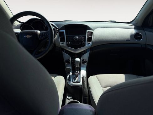 Used 2016 Chevrolet Cruze LT FWD image 11