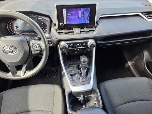 Used 2025 Toyota RAV4 XLE FWD image 17