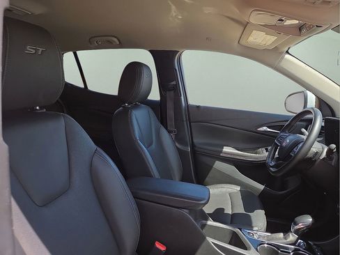 Used 2024 Buick Encore GX Sport Touring AWD/4WD image 12