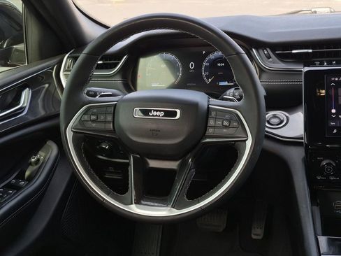 Used 2023 Jeep Grand Cherokee Altitude image 33