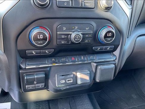 Used 2020 Chevrolet Silverado 1500 LT w/ All-Star Edition AWD/4WD image 32