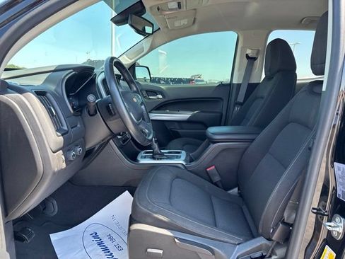 Used 2022 Chevrolet Colorado LT AWD/4WD image 21