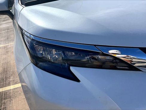 Used 2024 Toyota Sienna XLE image 28