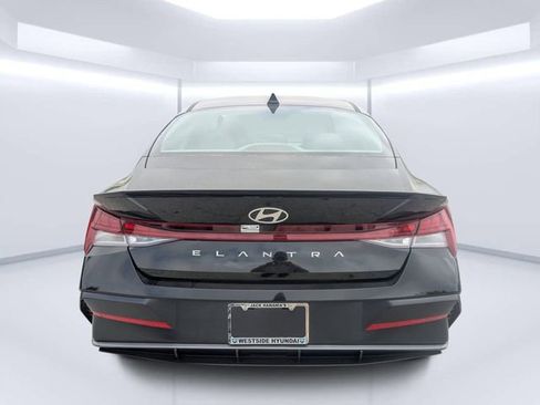 New 2026 Hyundai Elantra SEL Sport Premium FWD image 4