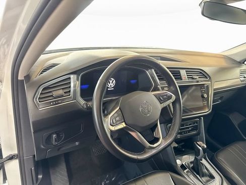 Certified 2023 Volkswagen Tiguan SE w/ Panoramic Sunroof Package FWD image 12